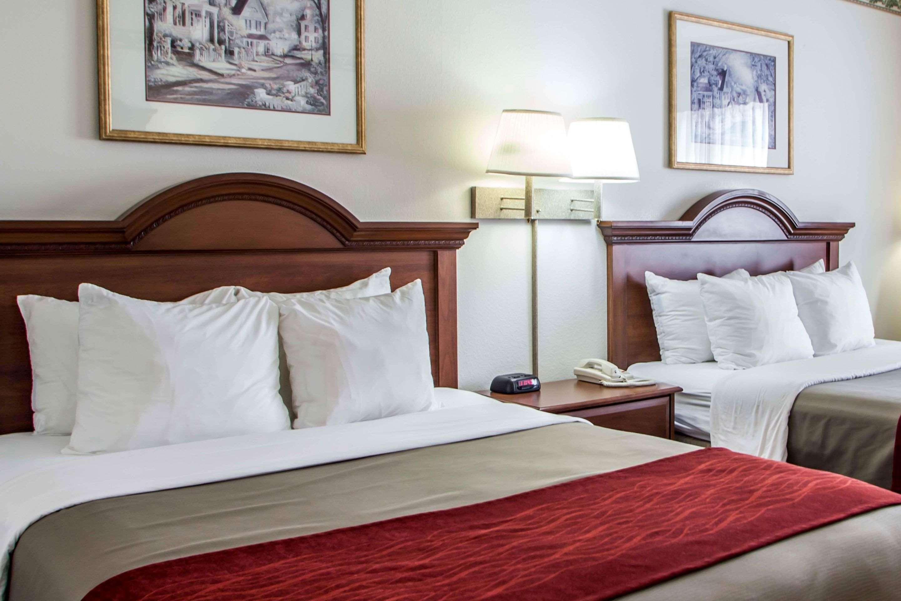 Comfort Inn & Suites Geneva- West Chicago Εξωτερικό φωτογραφία