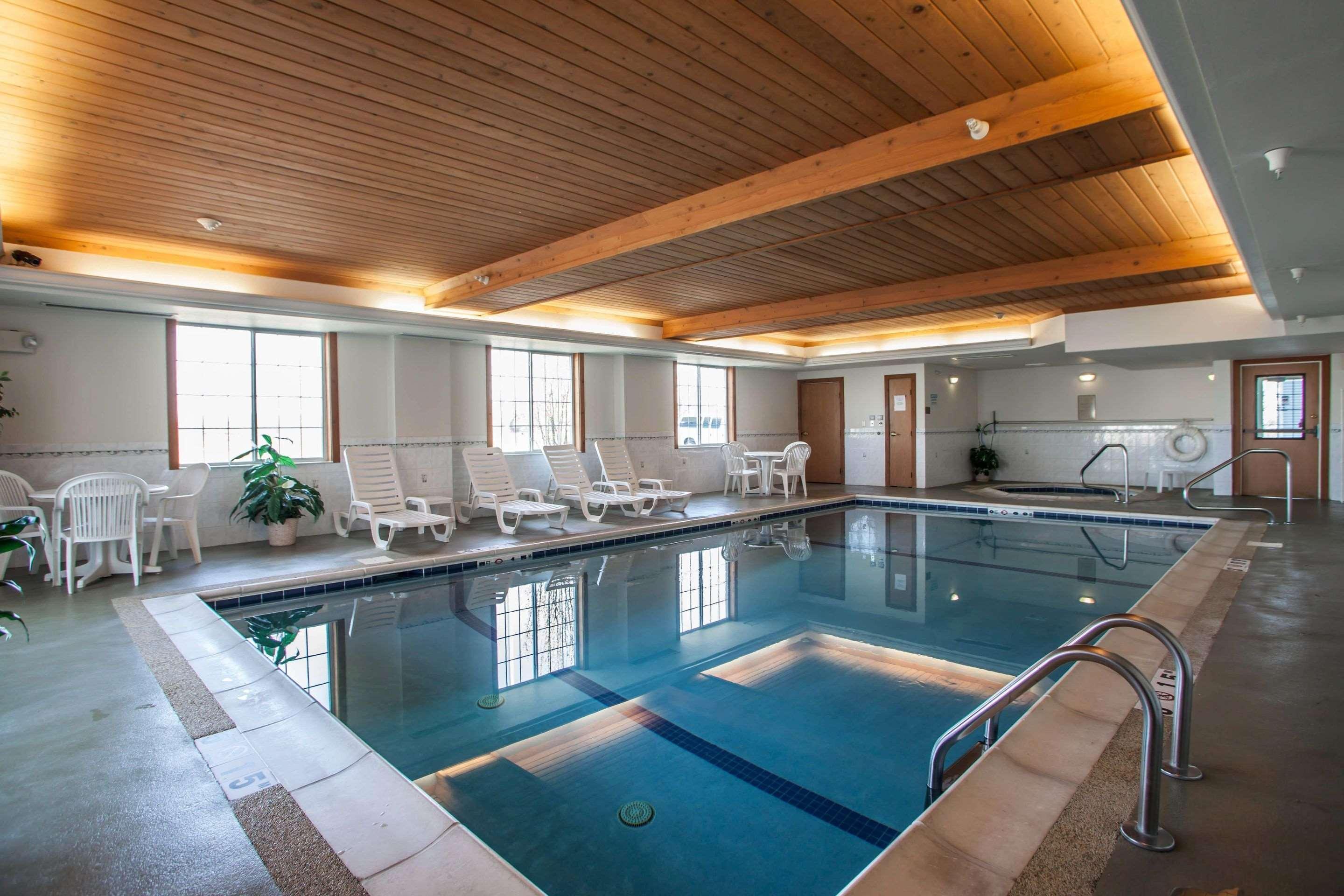 Comfort Inn & Suites Geneva- West Chicago Εξωτερικό φωτογραφία