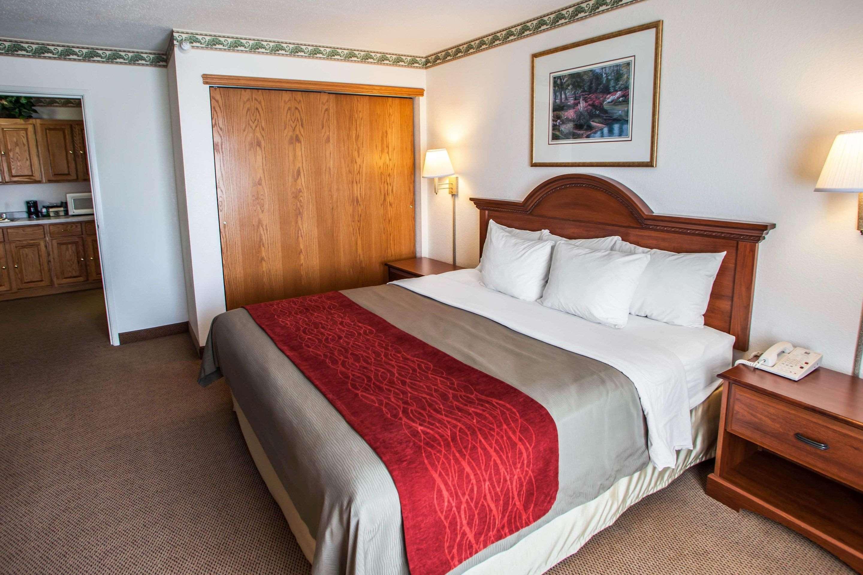 Comfort Inn & Suites Geneva- West Chicago Εξωτερικό φωτογραφία