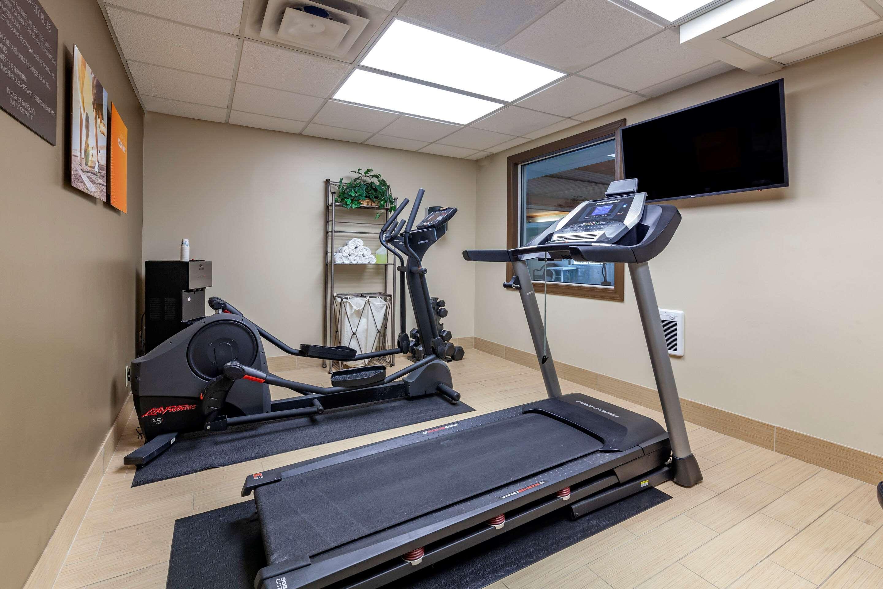 Comfort Inn & Suites Geneva- West Chicago Εξωτερικό φωτογραφία