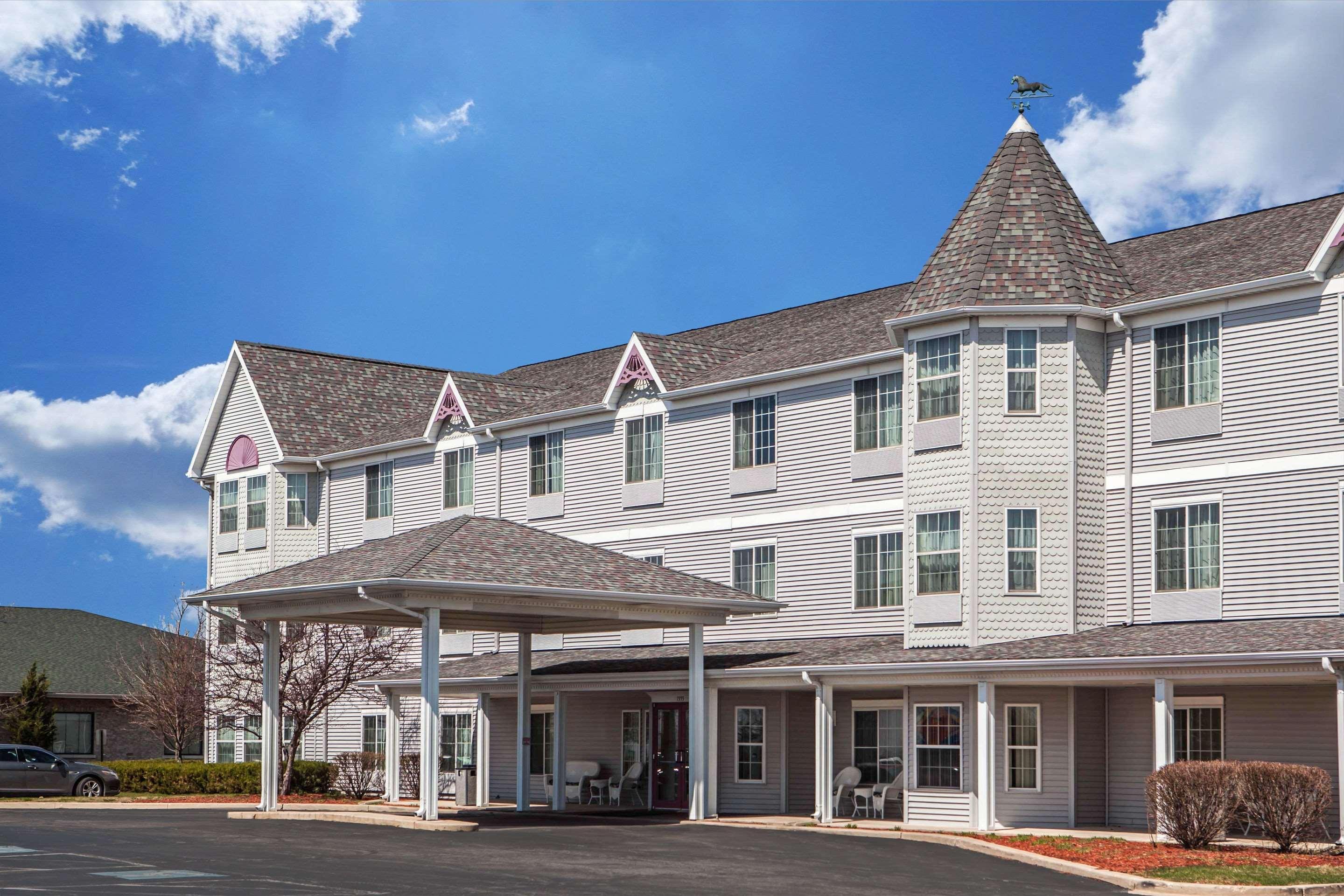 Comfort Inn & Suites Geneva- West Chicago Εξωτερικό φωτογραφία