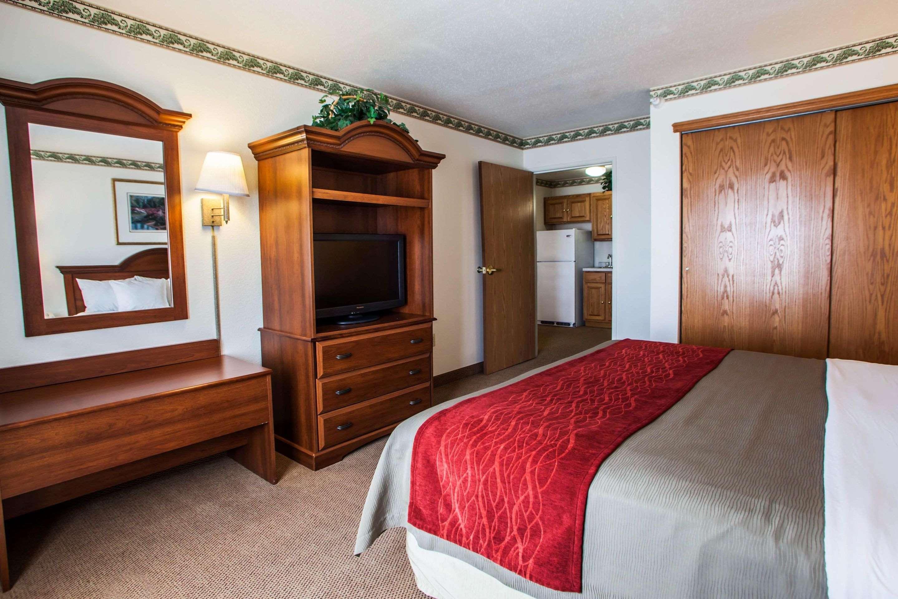 Comfort Inn & Suites Geneva- West Chicago Εξωτερικό φωτογραφία