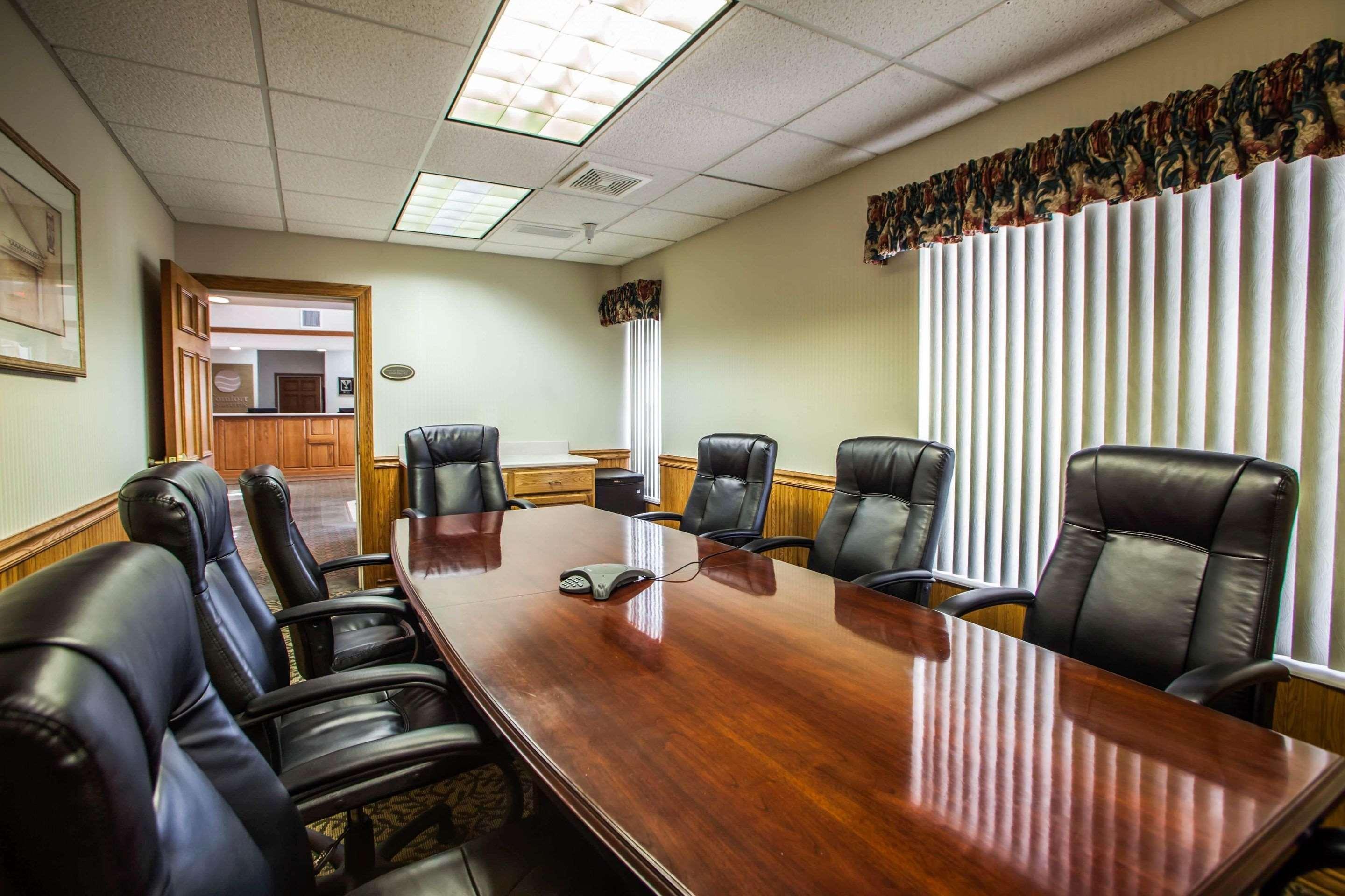 Comfort Inn & Suites Geneva- West Chicago Εξωτερικό φωτογραφία