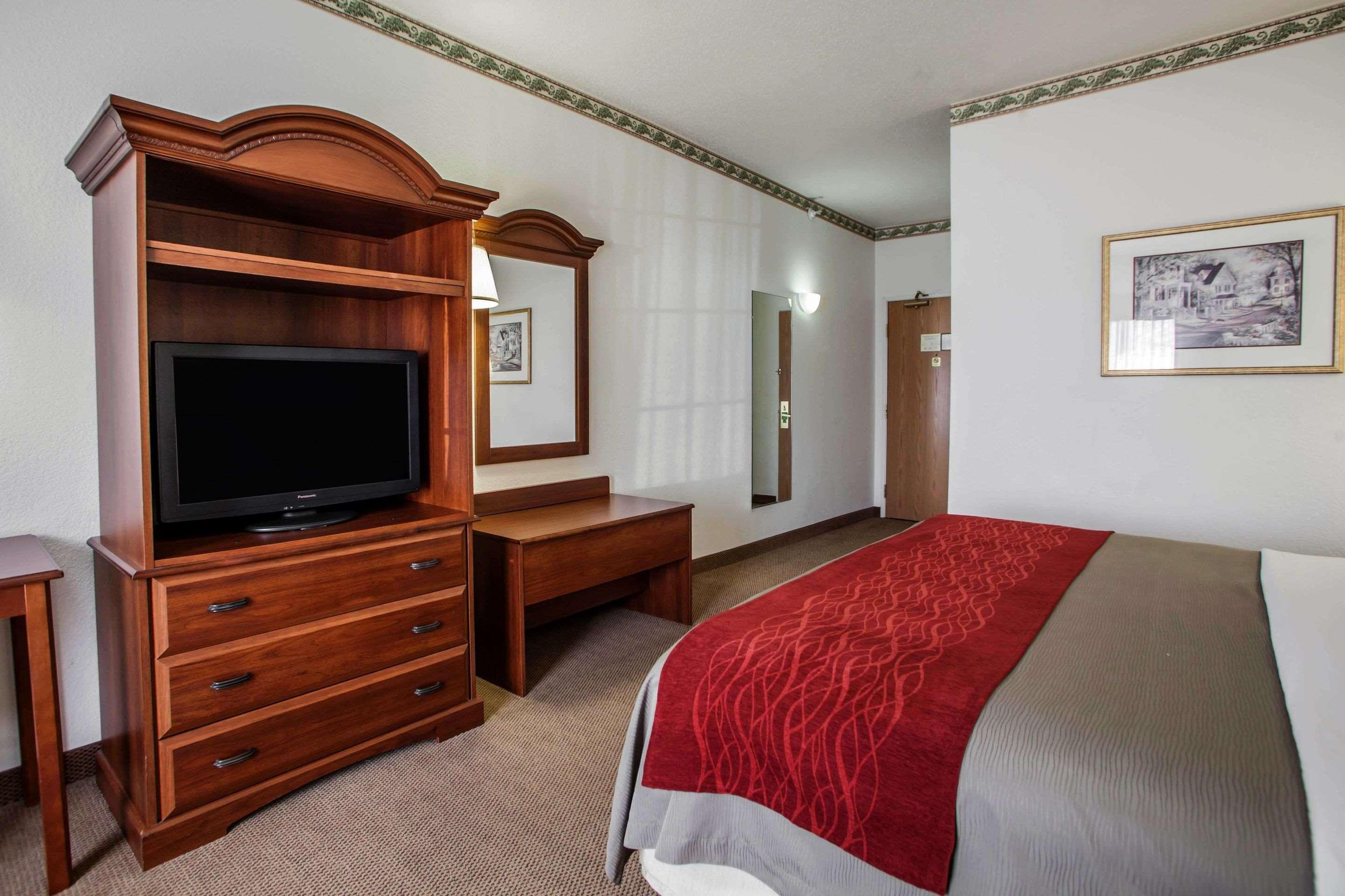 Comfort Inn & Suites Geneva- West Chicago Εξωτερικό φωτογραφία