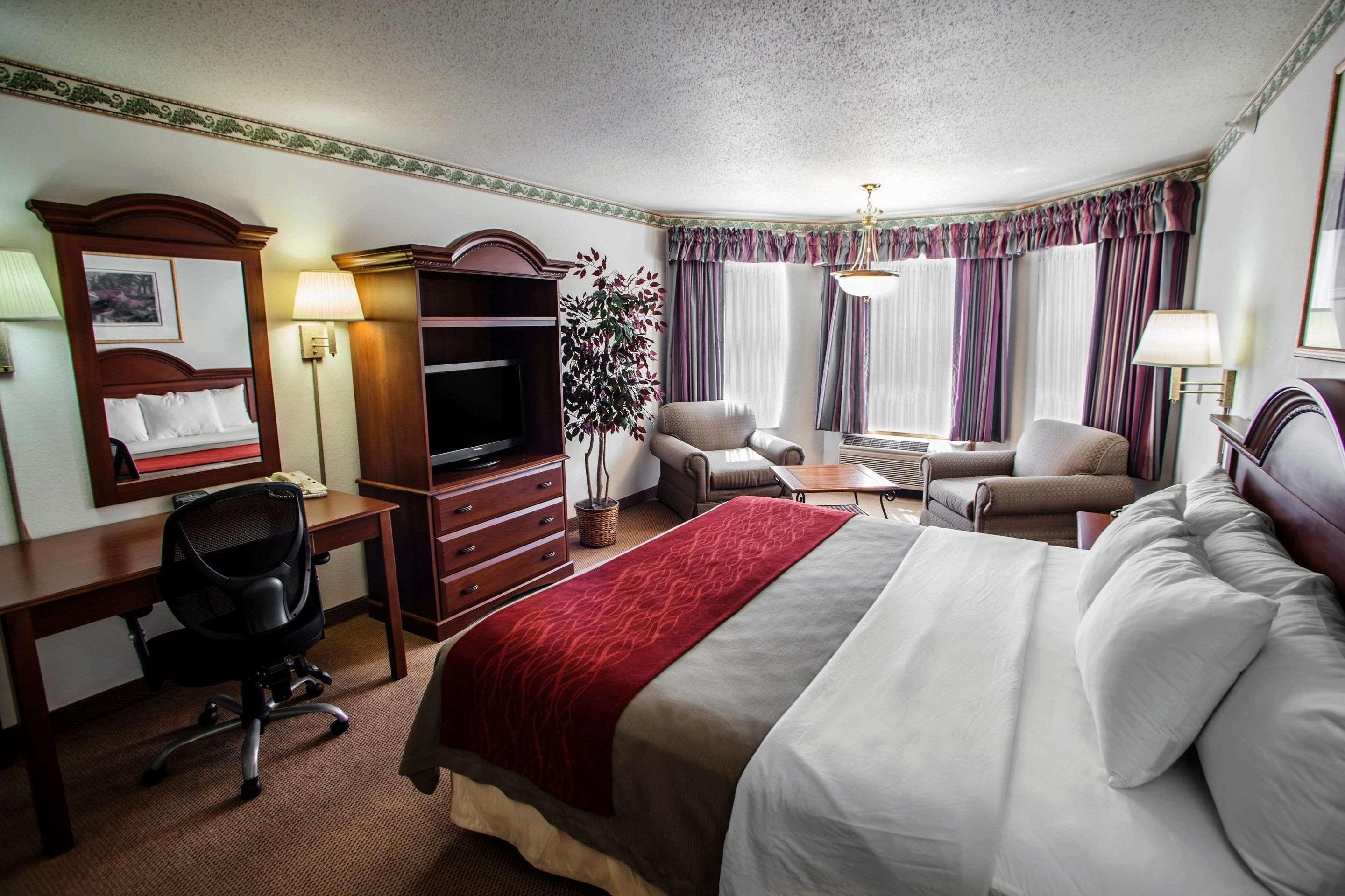 Comfort Inn & Suites Geneva- West Chicago Εξωτερικό φωτογραφία