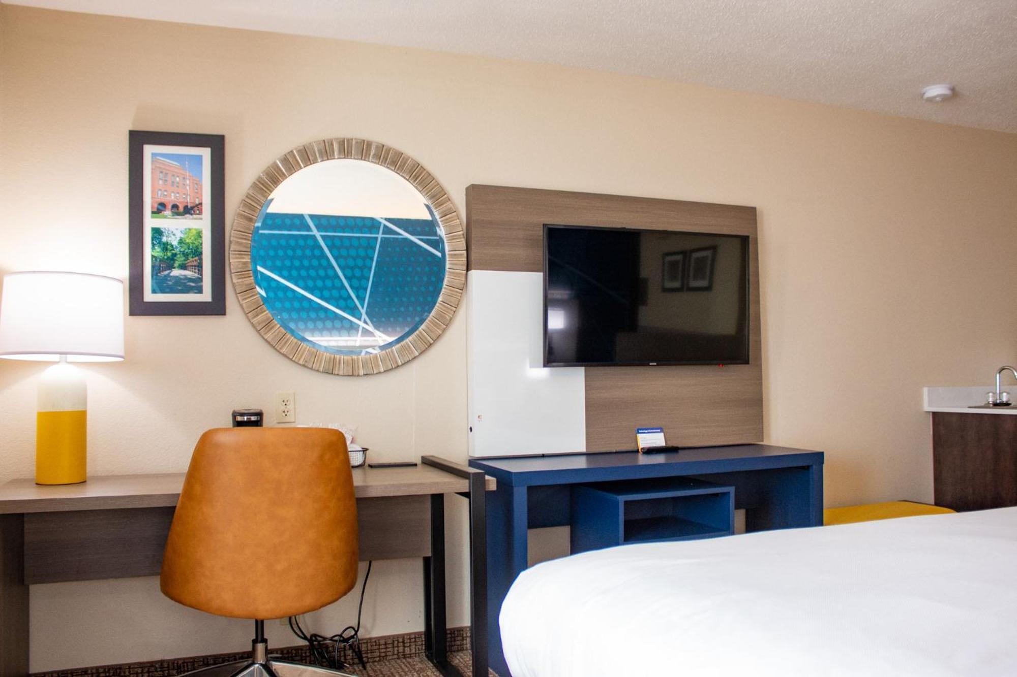 Comfort Inn & Suites Geneva- West Chicago Εξωτερικό φωτογραφία