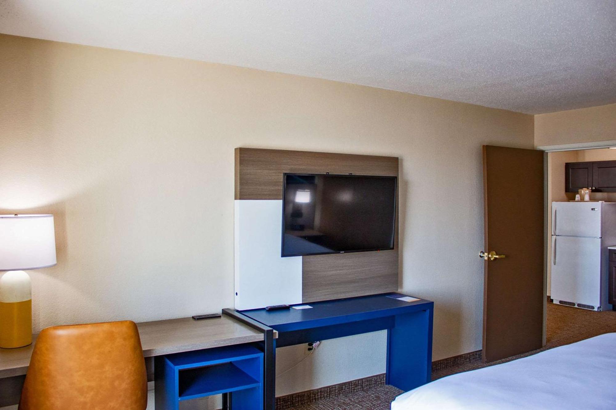Comfort Inn & Suites Geneva- West Chicago Εξωτερικό φωτογραφία
